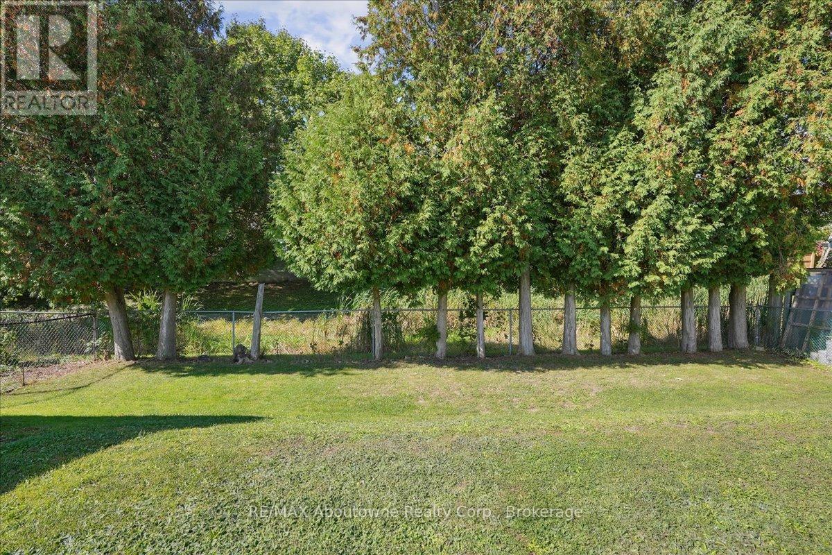 14 Norman Avenue, Halton Hills, Ontario  L7J 2R4 - Photo 46 - W12451487