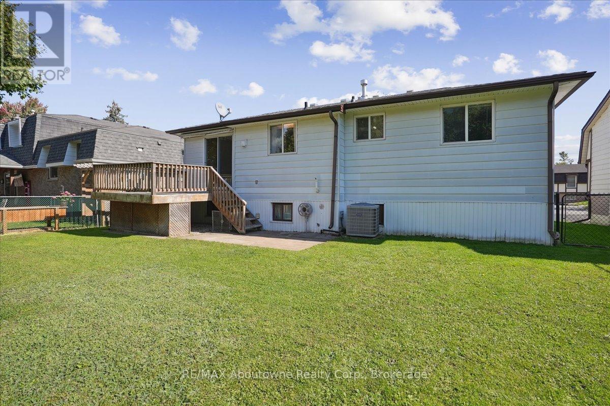 14 Norman Avenue, Halton Hills, Ontario  L7J 2R4 - Photo 49 - W12451487
