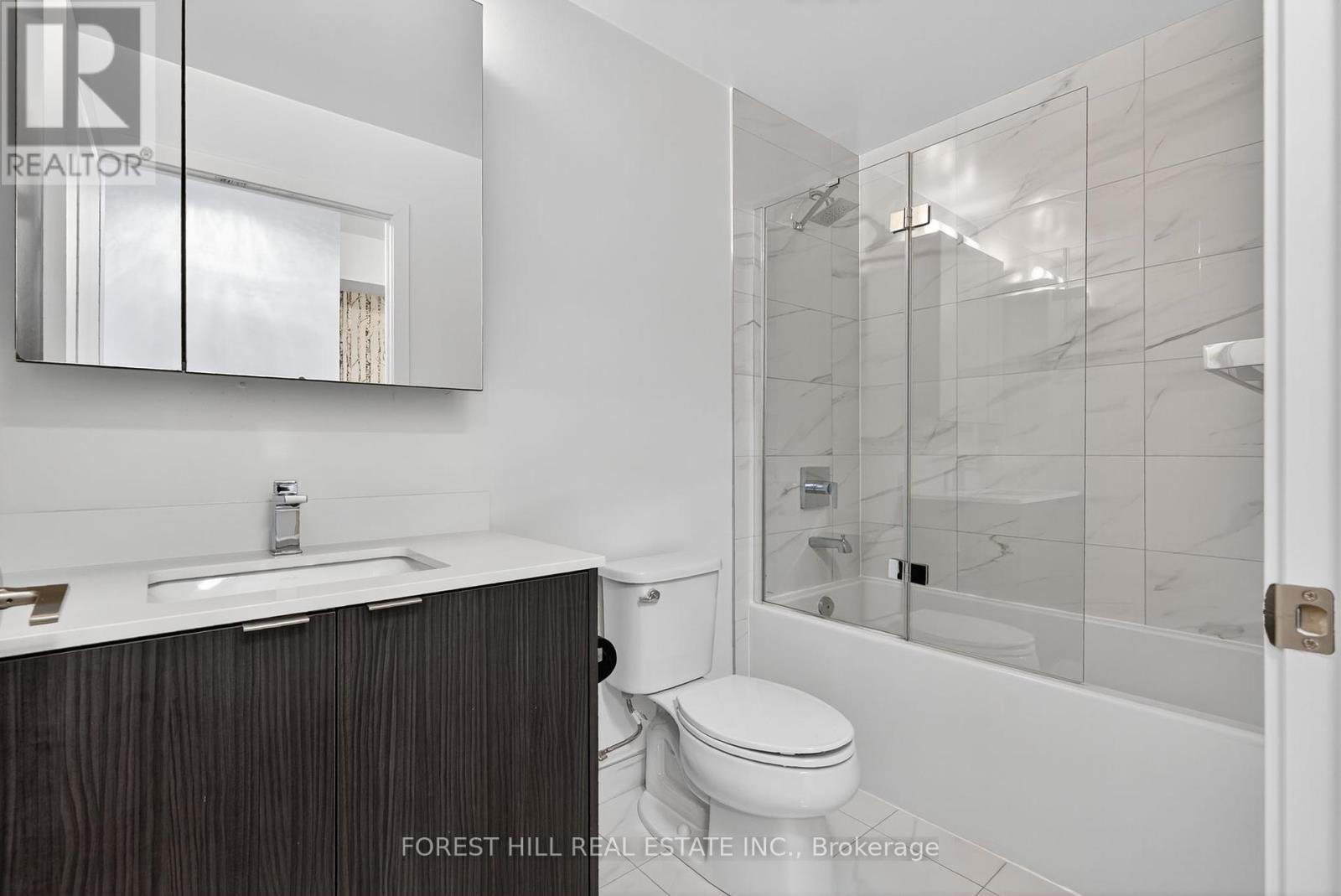 831 - 100 Eagle Rock Way, Vaughan, Ontario  L6A 5B9 - Photo 14 - N12397513