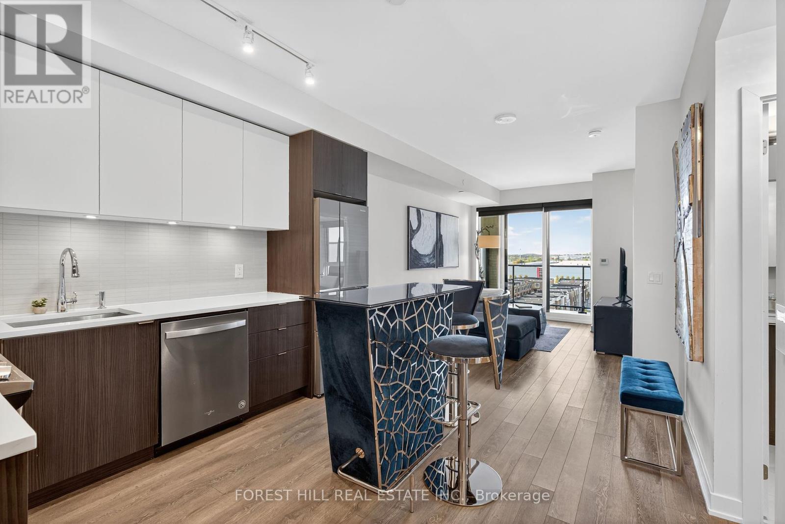 831 - 100 EAGLE ROCK WAY, Vaughan, Ontario
