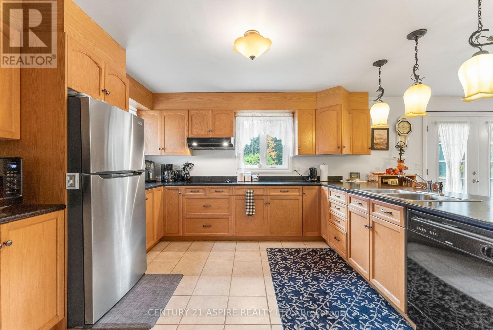 33 Micks Road, Madawaska Valley, Ontario  K0J 1L0 - Photo 10 - X12452912