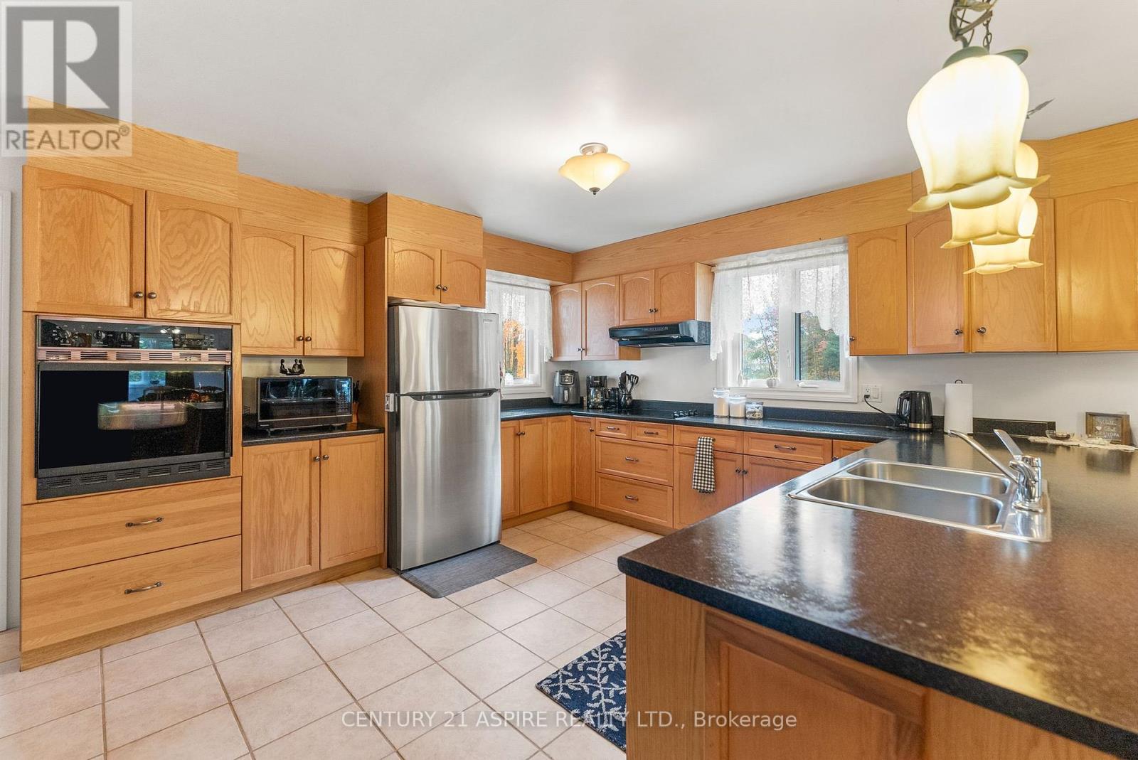 33 Micks Road, Madawaska Valley, Ontario  K0J 1L0 - Photo 11 - X12452912