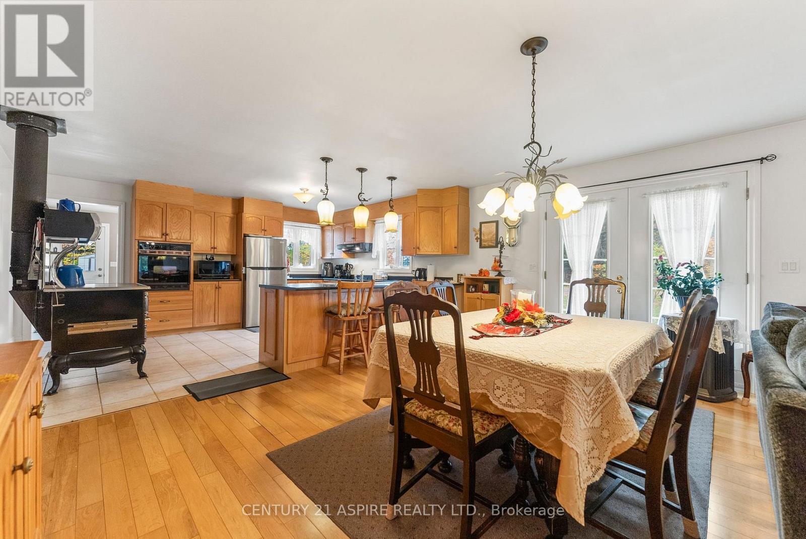 33 Micks Road, Madawaska Valley, Ontario  K0J 1L0 - Photo 14 - X12452912