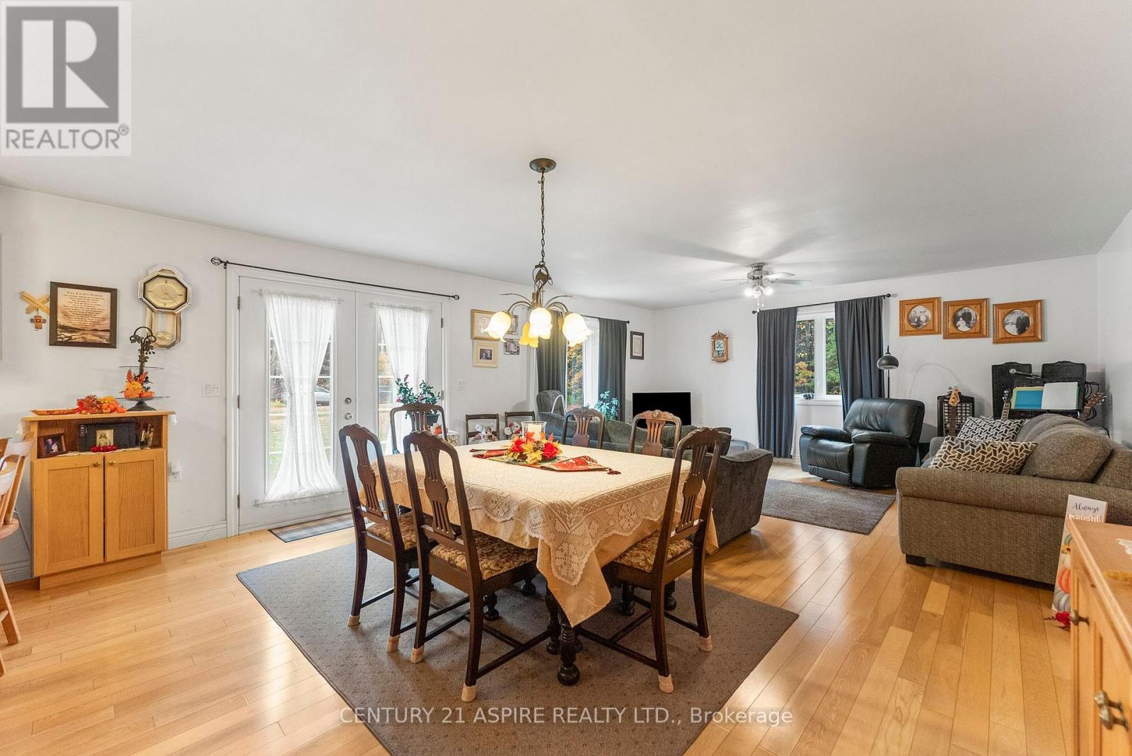 33 Micks Road, Madawaska Valley, Ontario  K0J 1L0 - Photo 15 - X12452912