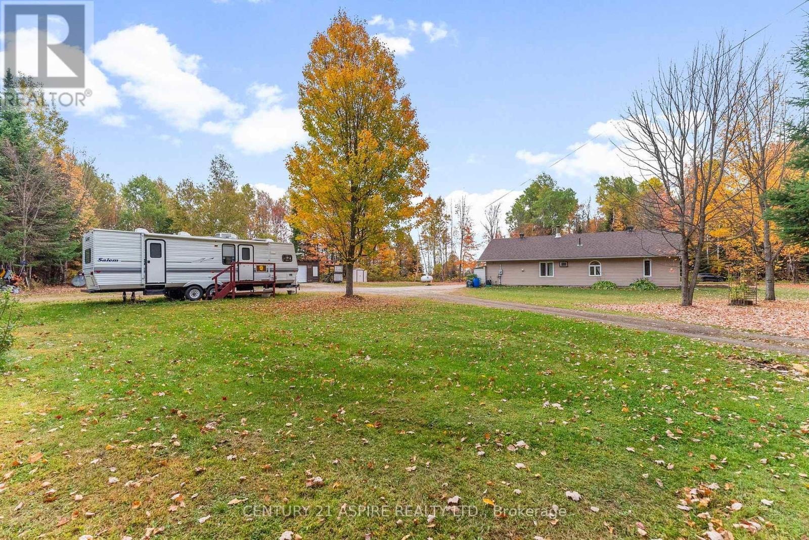 33 Micks Road, Madawaska Valley, Ontario  K0J 1L0 - Photo 30 - X12452912