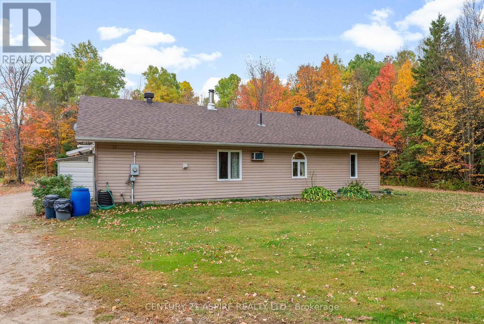 33 Micks Road, Madawaska Valley, Ontario  K0J 1L0 - Photo 31 - X12452912