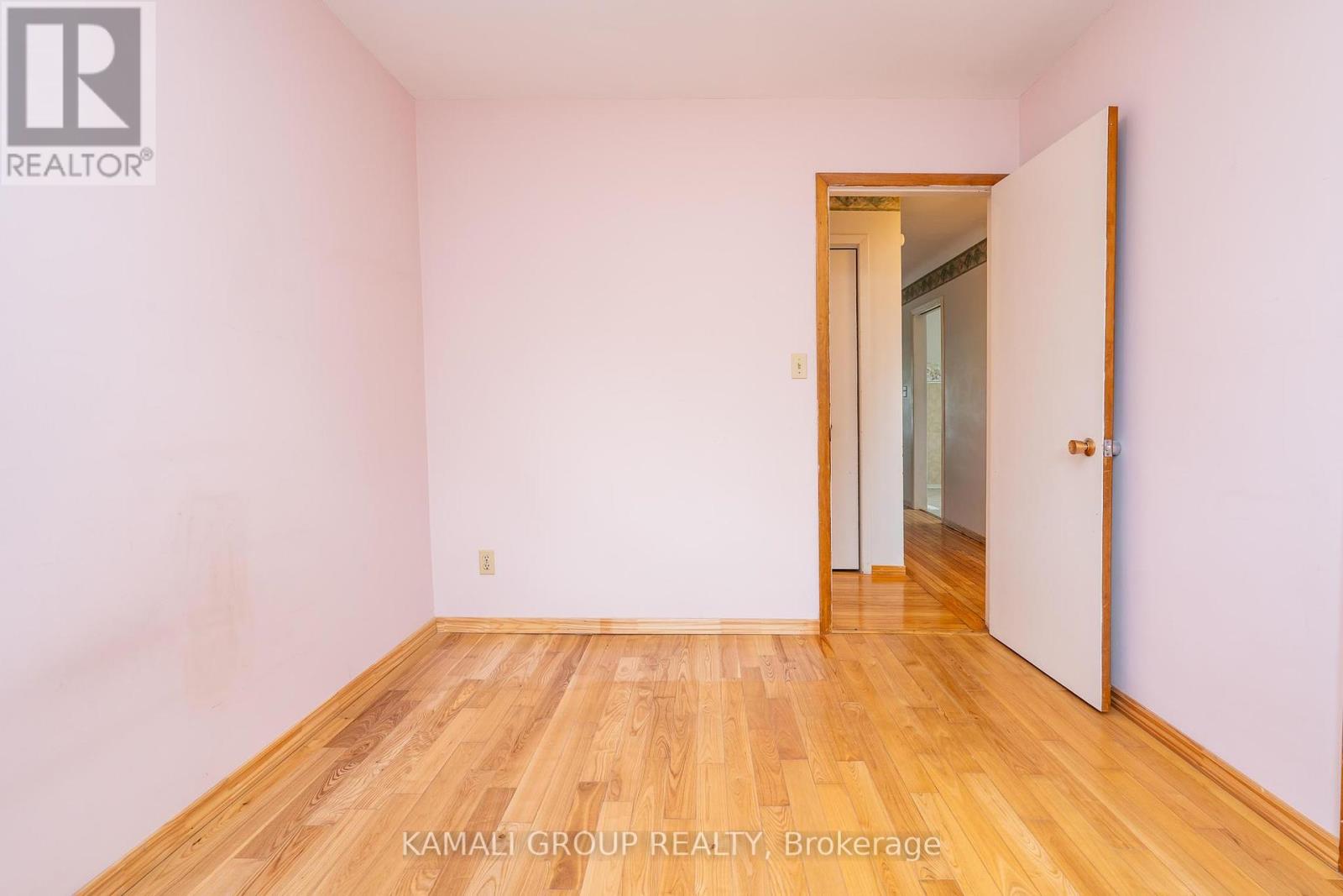 638 Carlton Street, St. Catharines, Ontario  L2M 4Y5 - Photo 11 - X12449889