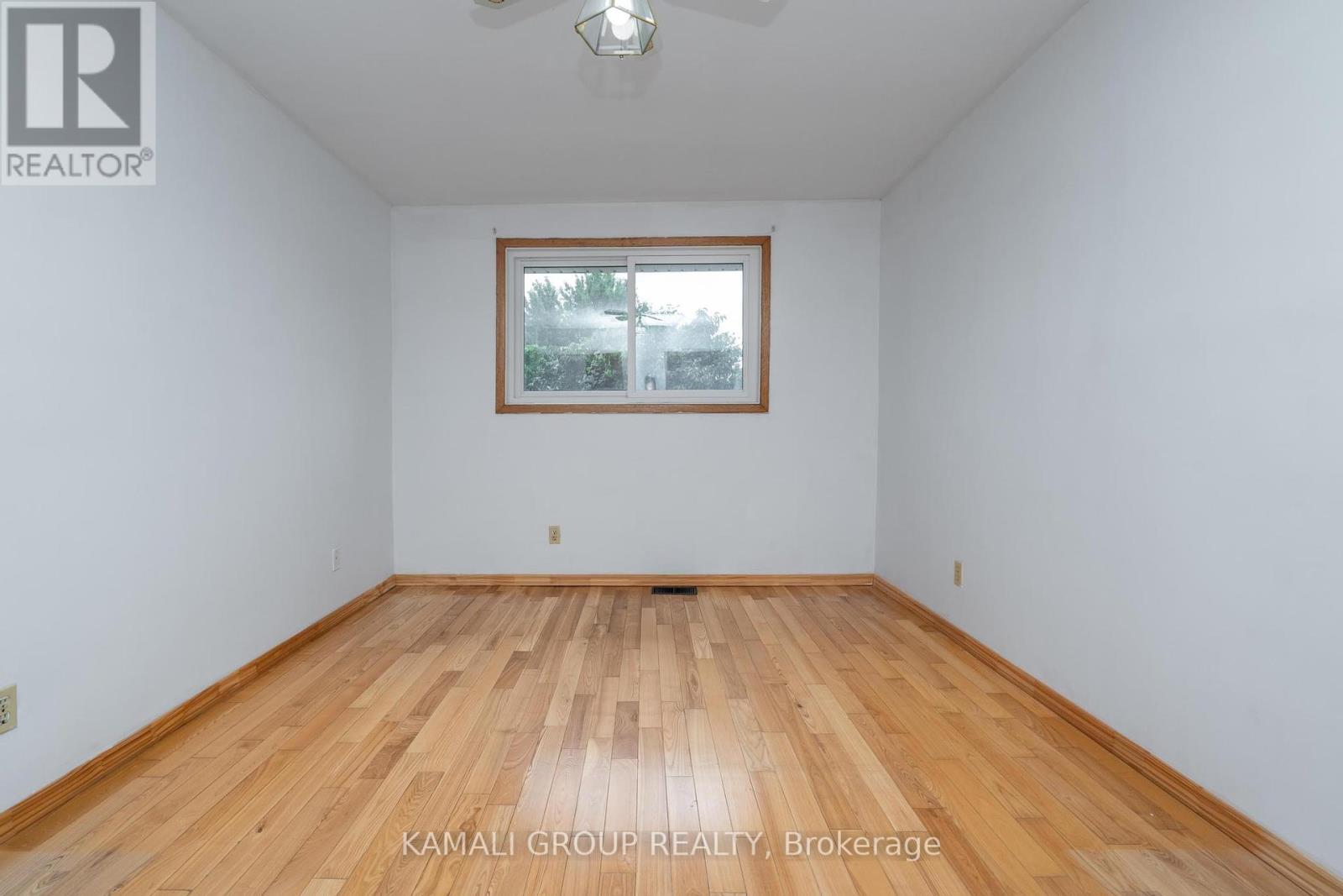 638 Carlton Street, St. Catharines, Ontario  L2M 4Y5 - Photo 5 - X12449889