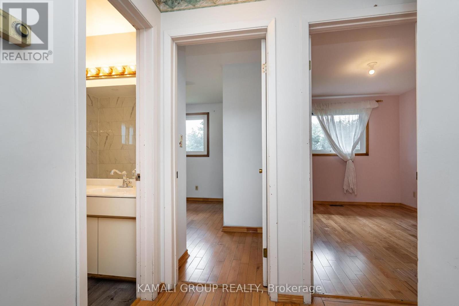 638 Carlton Street, St. Catharines, Ontario  L2M 4Y5 - Photo 12 - X12449889