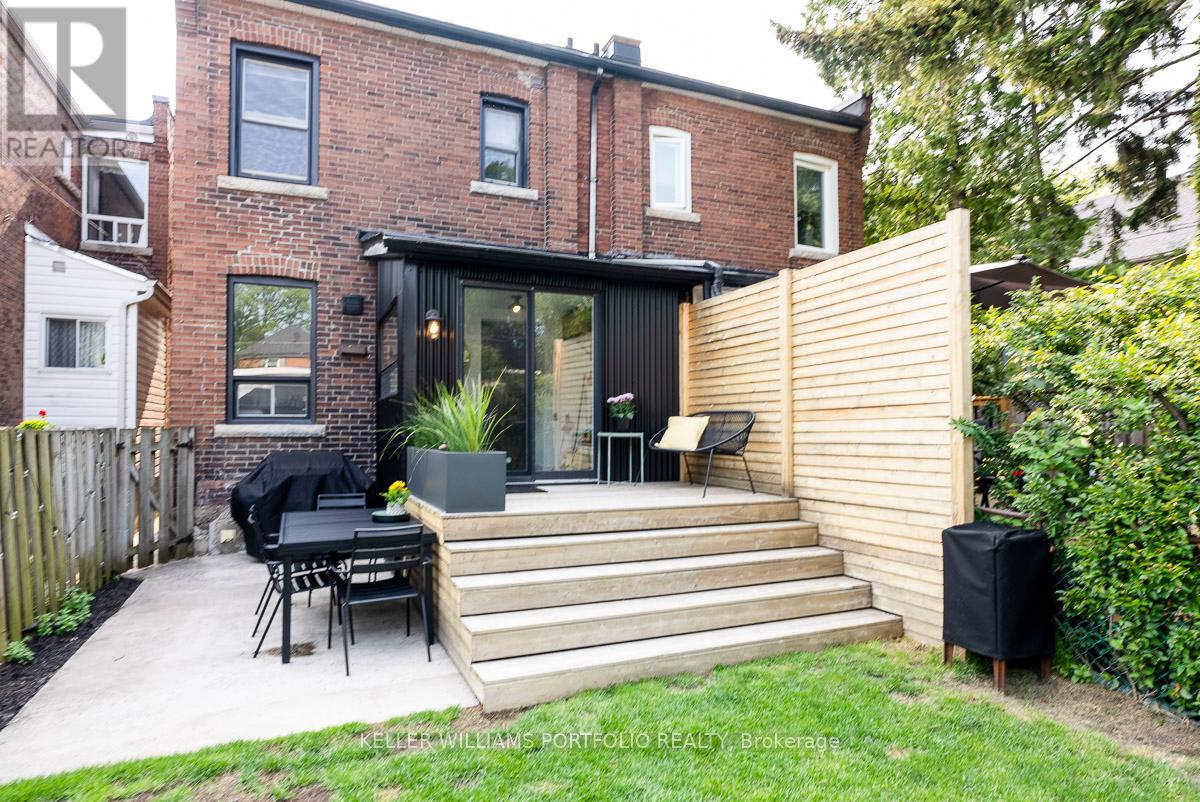 195 Gilmour Avenue, Toronto, Ontario  M6P 3B2 - Photo 15 - W12452796