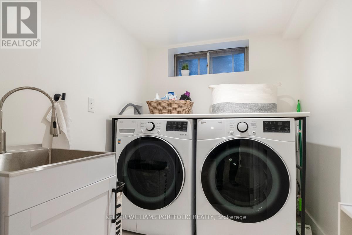 195 Gilmour Avenue, Toronto, Ontario  M6P 3B2 - Photo 30 - W12452796