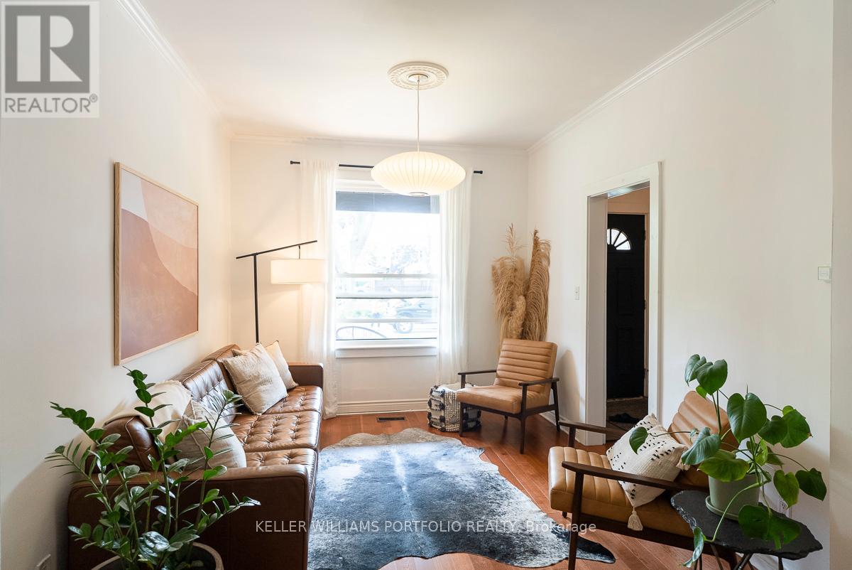 195 Gilmour Avenue, Toronto, Ontario  M6P 3B2 - Photo 9 - W12452796