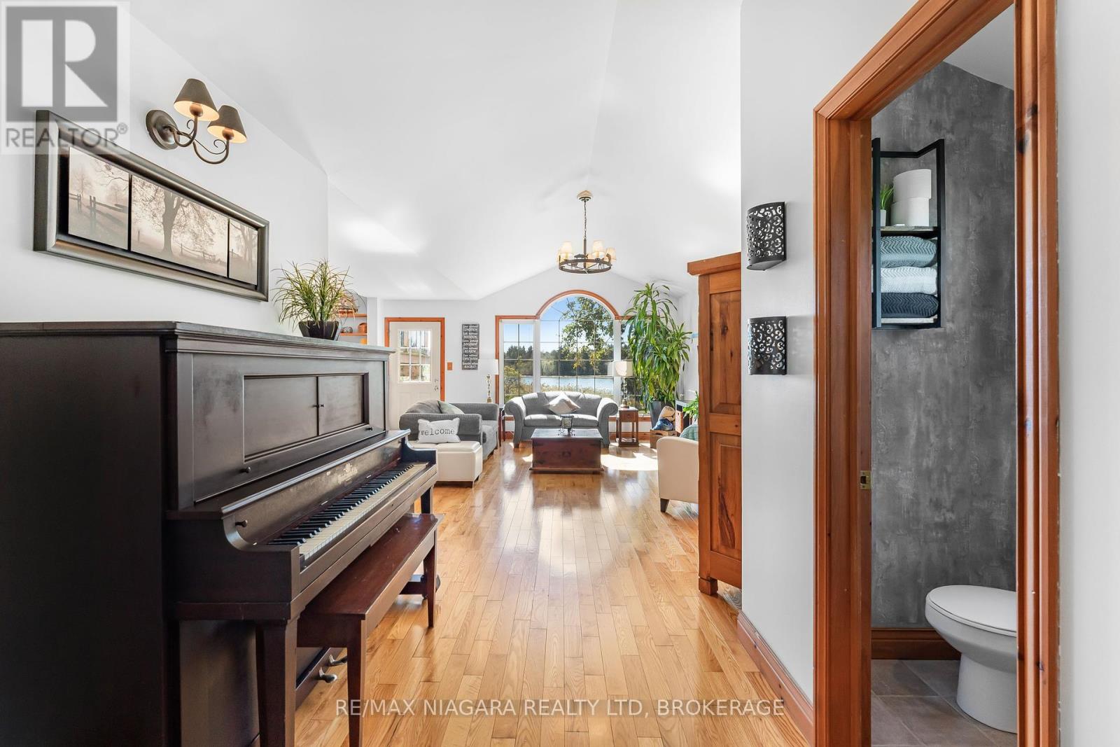 29 Marlatts Road, Thorold, Ontario  L2V 1M9 - Photo 19 - X12452873