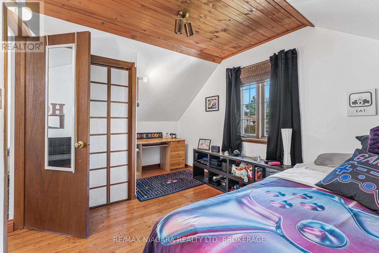 29 Marlatts Road, Thorold, Ontario  L2V 1M9 - Photo 8 - X12452873