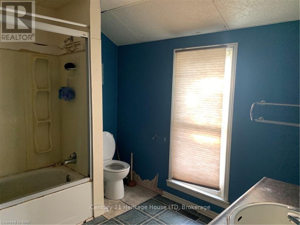 4624 Jepson Street, Niagara Falls, Ontario  L2E 1J4 - Photo 16 - X12452894