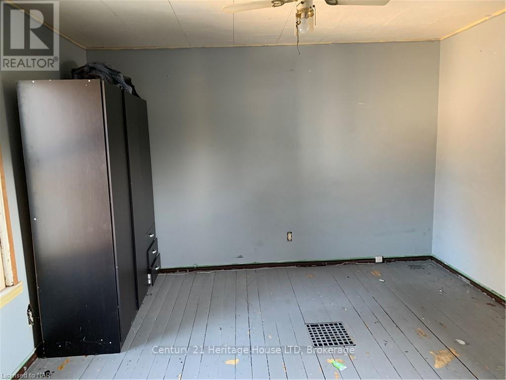 4624 Jepson Street, Niagara Falls, Ontario  L2E 1J4 - Photo 22 - X12452894