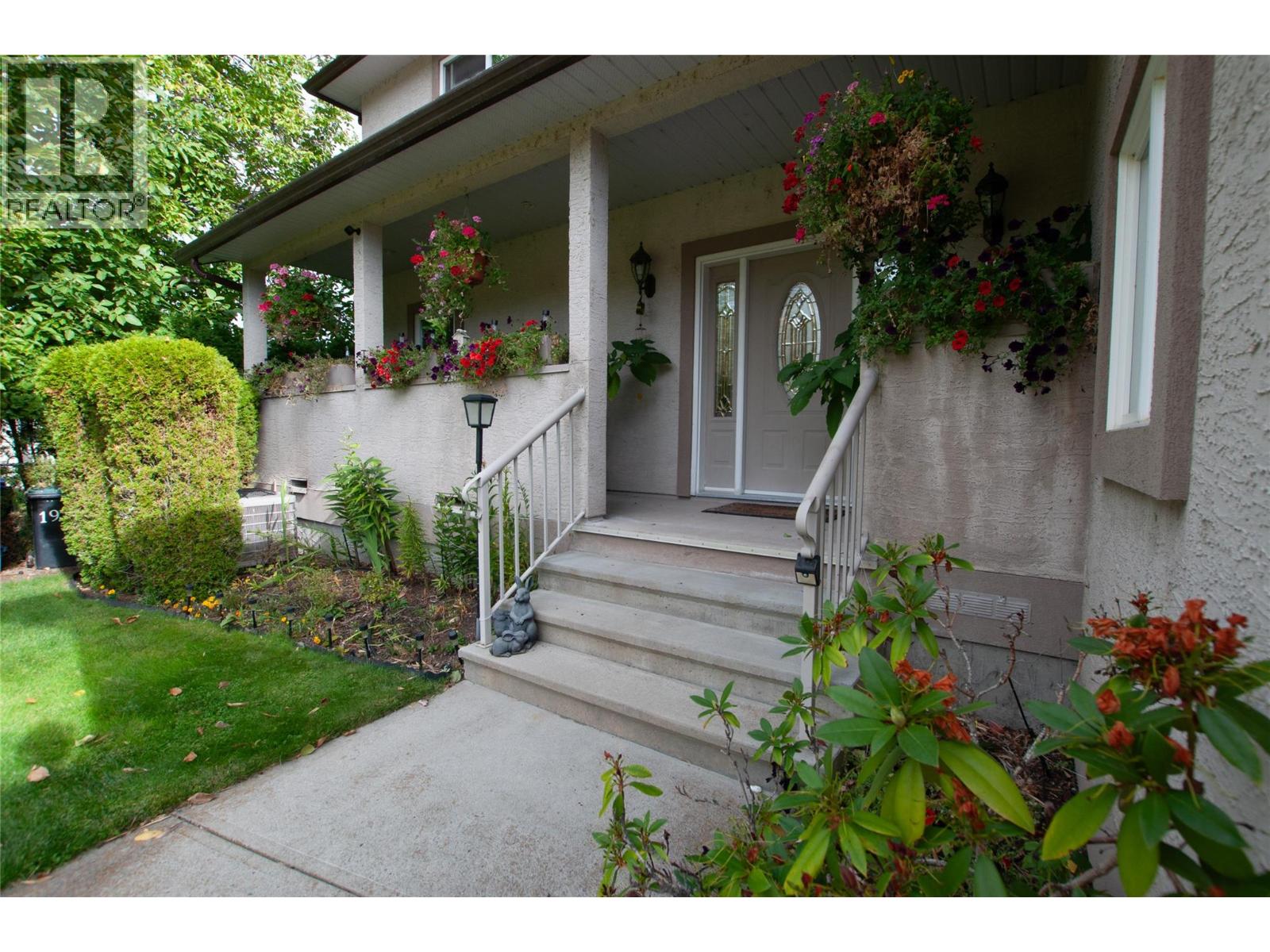 192 Alder Avenue, Kaleden, British Columbia  V0H 1K0 - Photo 8 - 10365243