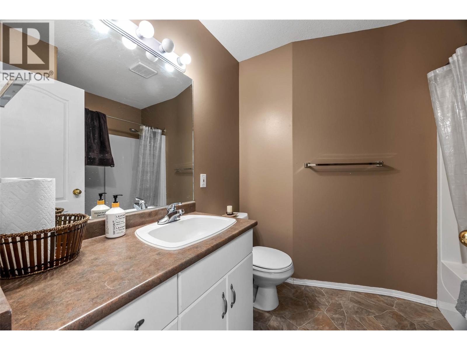 1374 Sunshine Court, Kamloops, British Columbia  V2E 2P9 - Photo 20 - 10364825