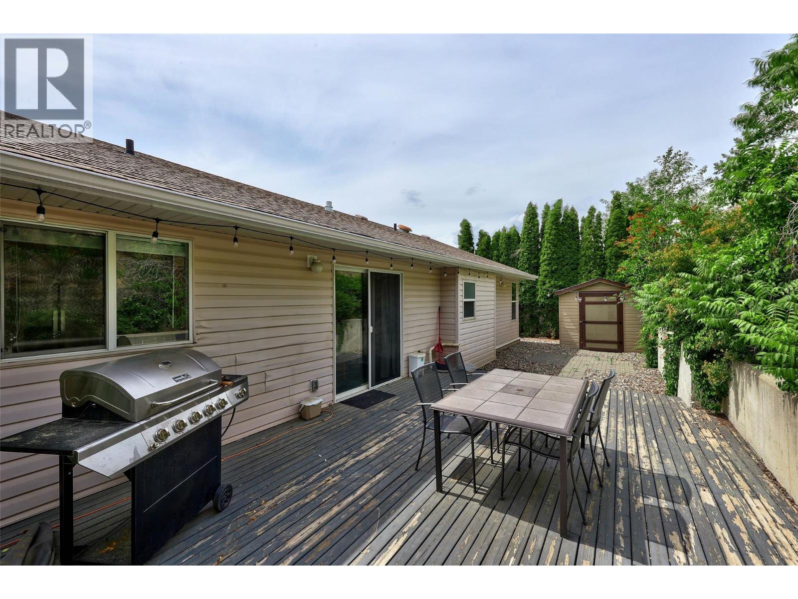1374 Sunshine Court, Kamloops, British Columbia  V2E 2P9 - Photo 16 - 10364825