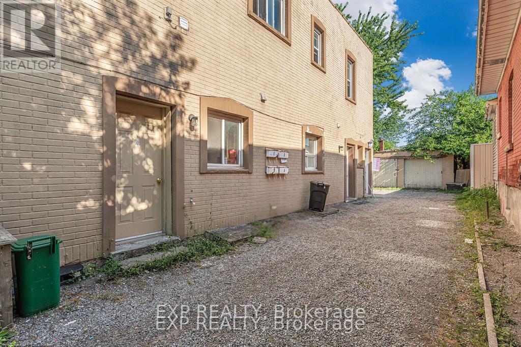 4553 Ferguson Street, Niagara Falls (Downtown), Ontario  L2E 2Y7 - Photo 28 - X12452765