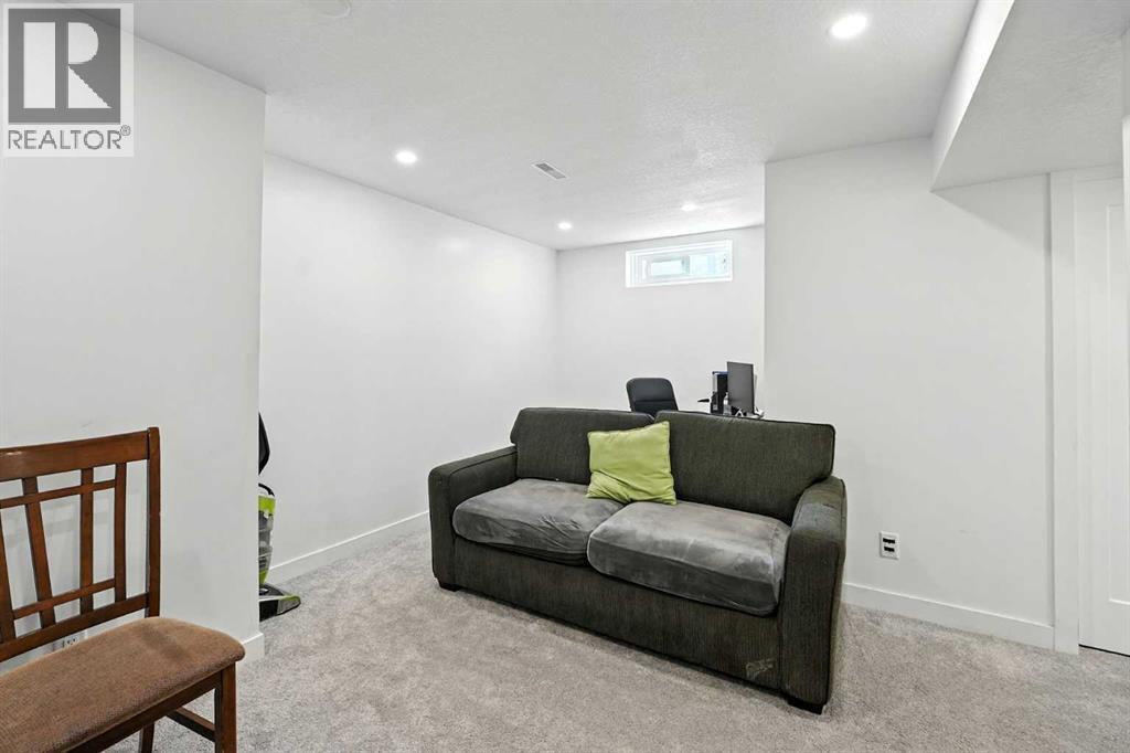 432 25 Avenue Ne, Calgary, Alberta  T2E 1Y3 - Photo 17 - A2251411