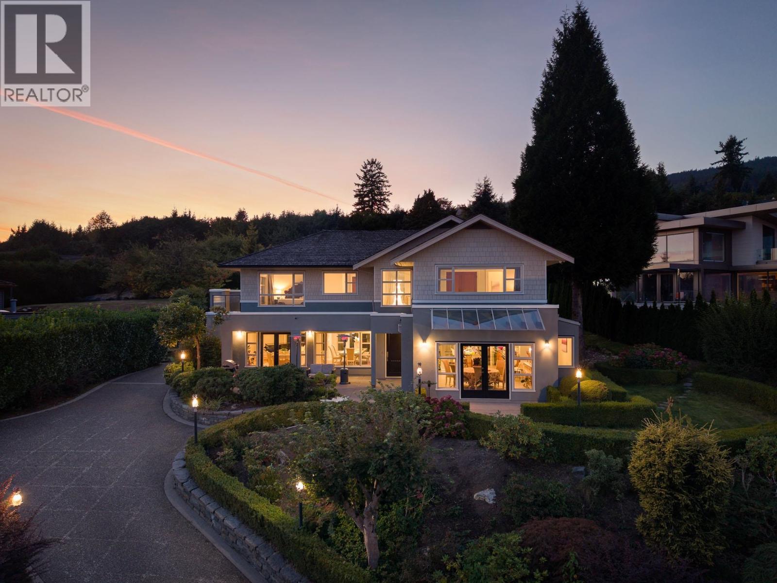 715 KING GEORGES WAY, West Vancouver, British Columbia