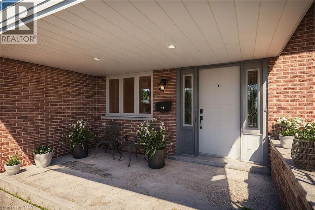 3 Colonial Court, St. Catharines, Ontario  L2N 2R2 - Photo 4 - 40772993