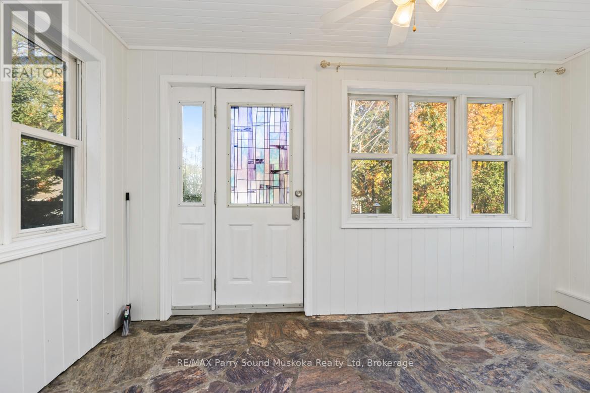 9 Addie Street, Parry Sound, Ontario  P2A 2J9 - Photo 38 - X12451198