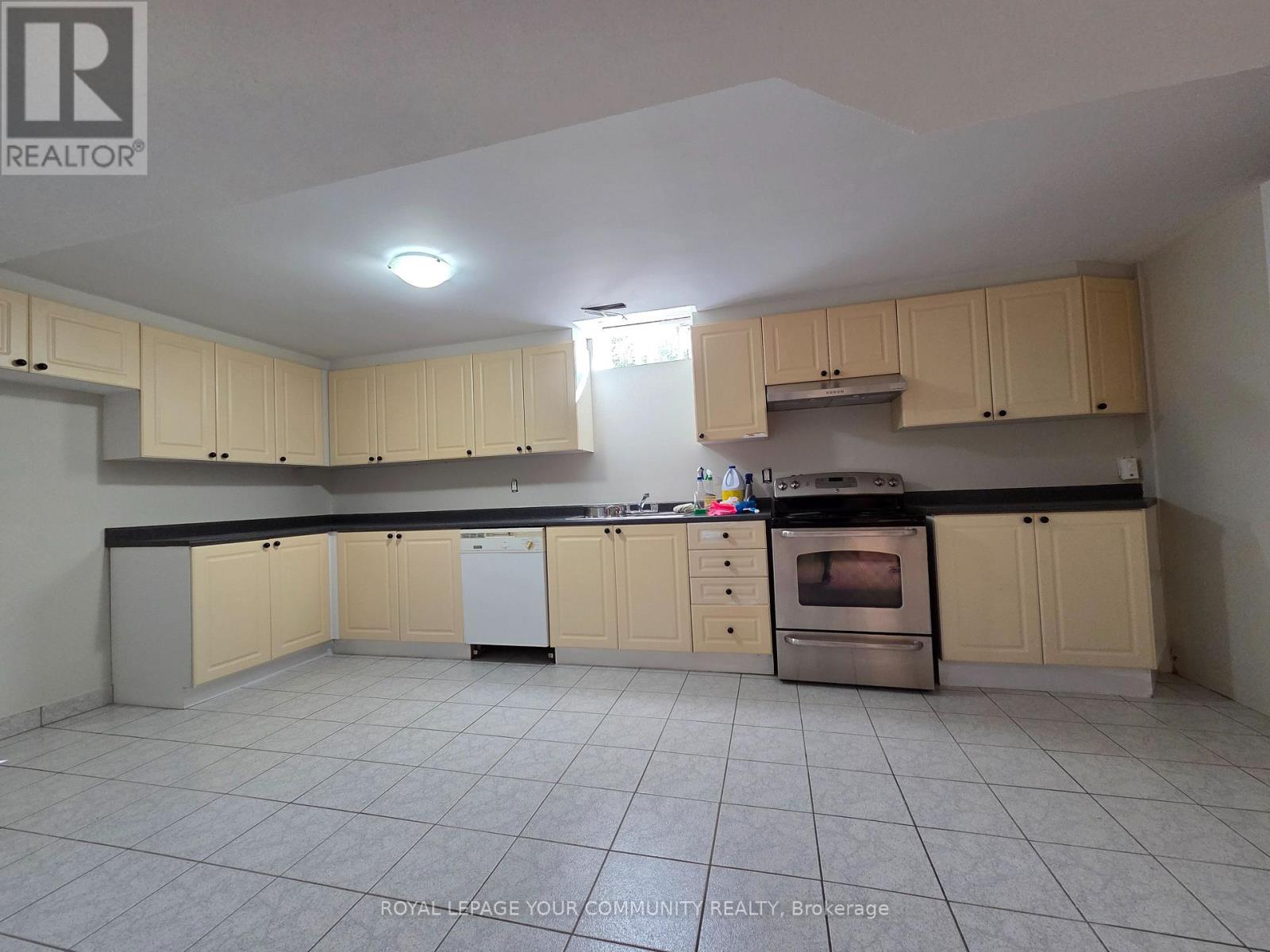 Basement - 2 Olive Green Road, Vaughan, Ontario  L4L 7L3 - Photo 6 - N12403166