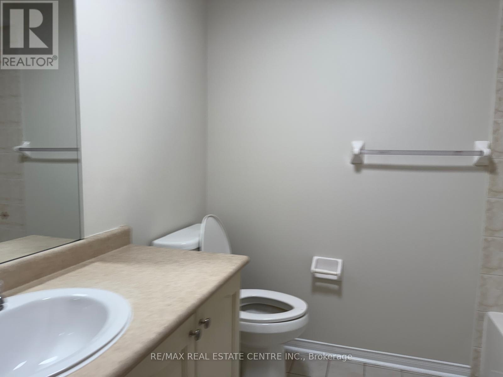 478 Huntington Ridge Drive, Mississauga, Ontario  L5R 0A9 - Photo 27 - W12448425