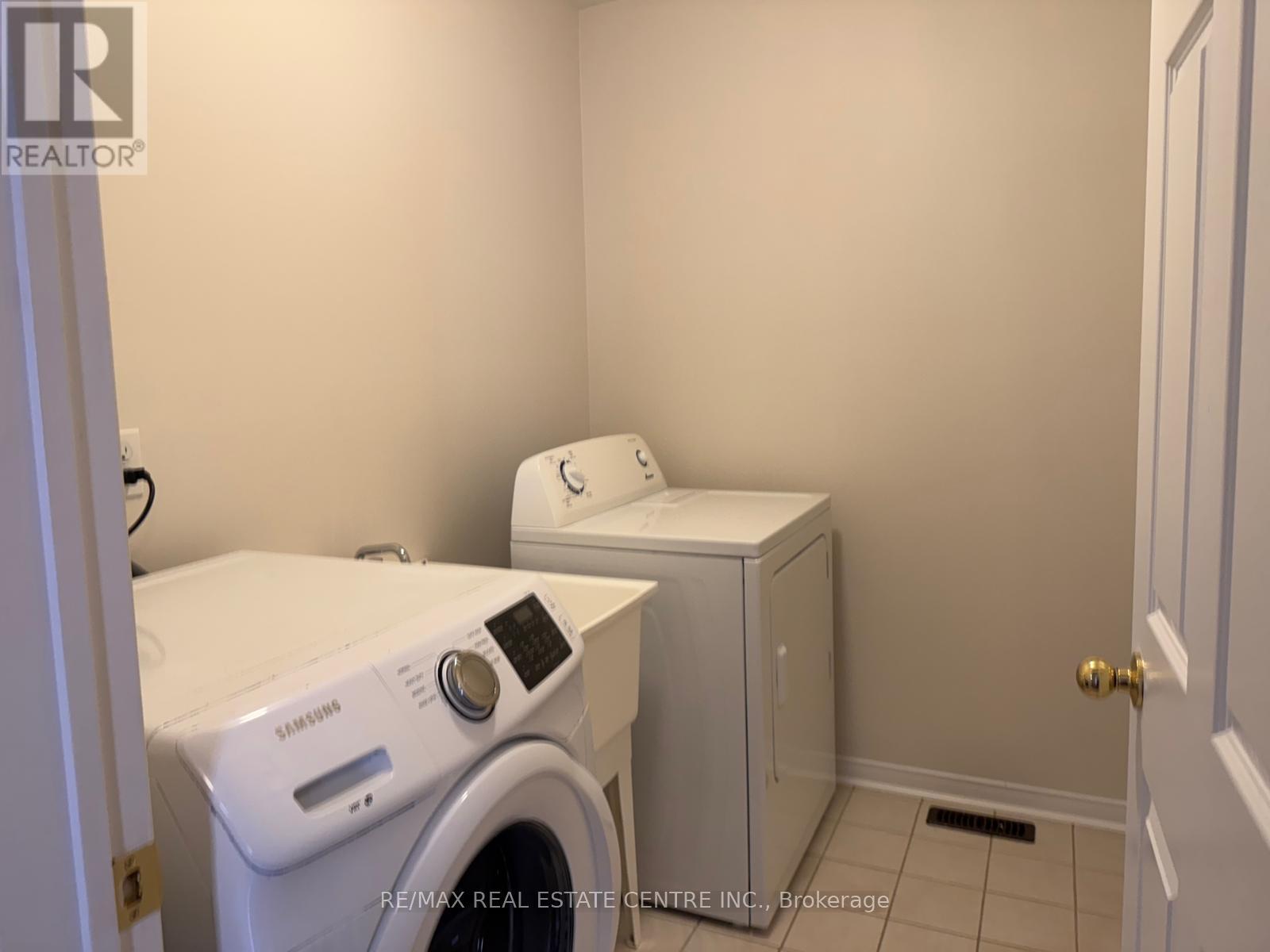 478 Huntington Ridge Drive, Mississauga, Ontario  L5R 0A9 - Photo 29 - W12448425