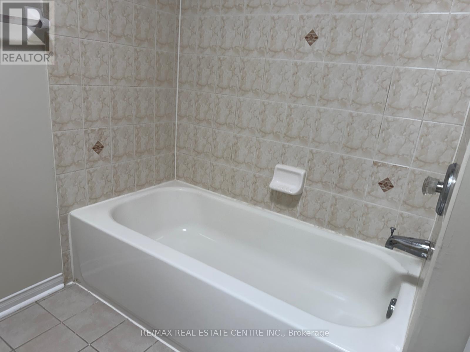 478 Huntington Ridge Drive, Mississauga, Ontario  L5R 0A9 - Photo 28 - W12448425
