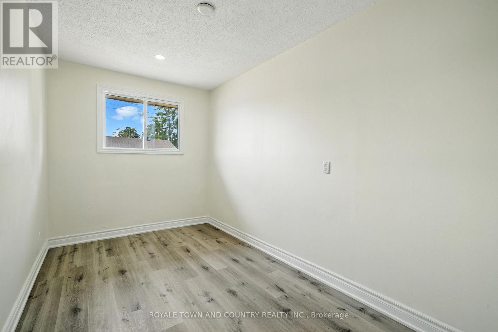 2 - 88 Mary Street W, Kawartha Lakes, Ontario  K9V 5G3 - Photo 25 - X12340226