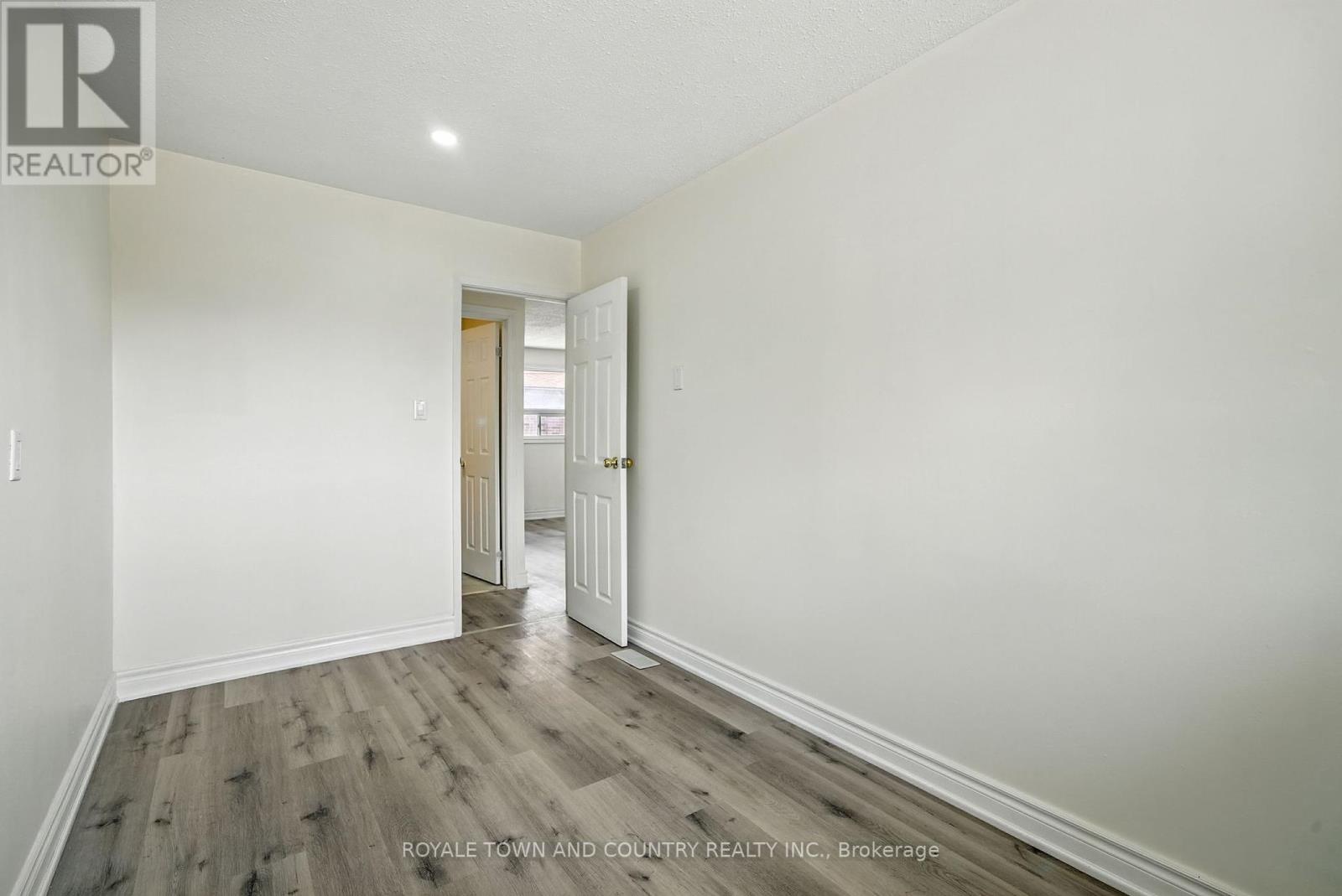 2 - 88 Mary Street W, Kawartha Lakes, Ontario  K9V 5G3 - Photo 27 - X12340226