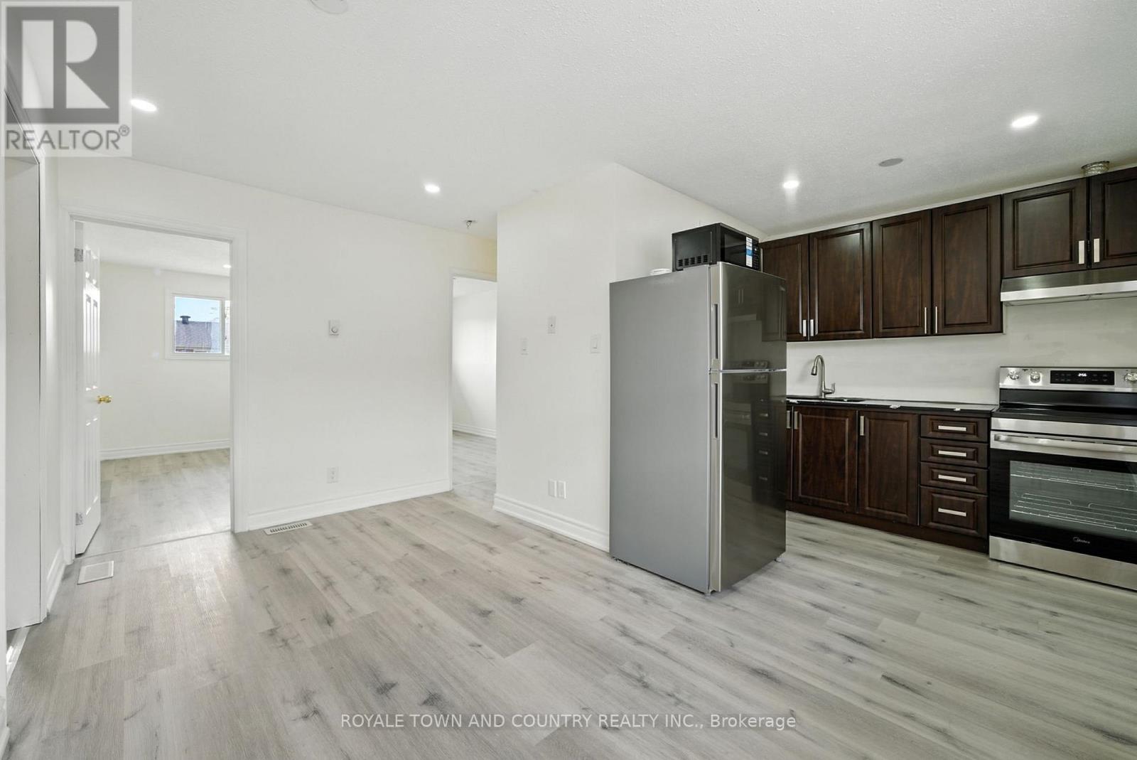 1 - 88 Mary Street W, Kawartha Lakes, Ontario  K9V 5G3 - Photo 9 - X12340411