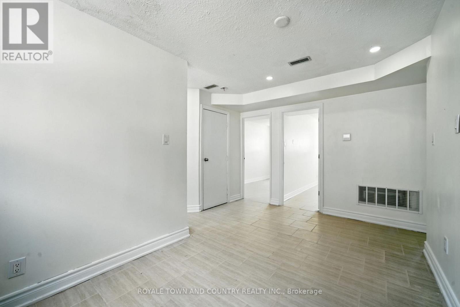 1 - 88 Mary Street W, Kawartha Lakes, Ontario  K9V 5G3 - Photo 5 - X12340411