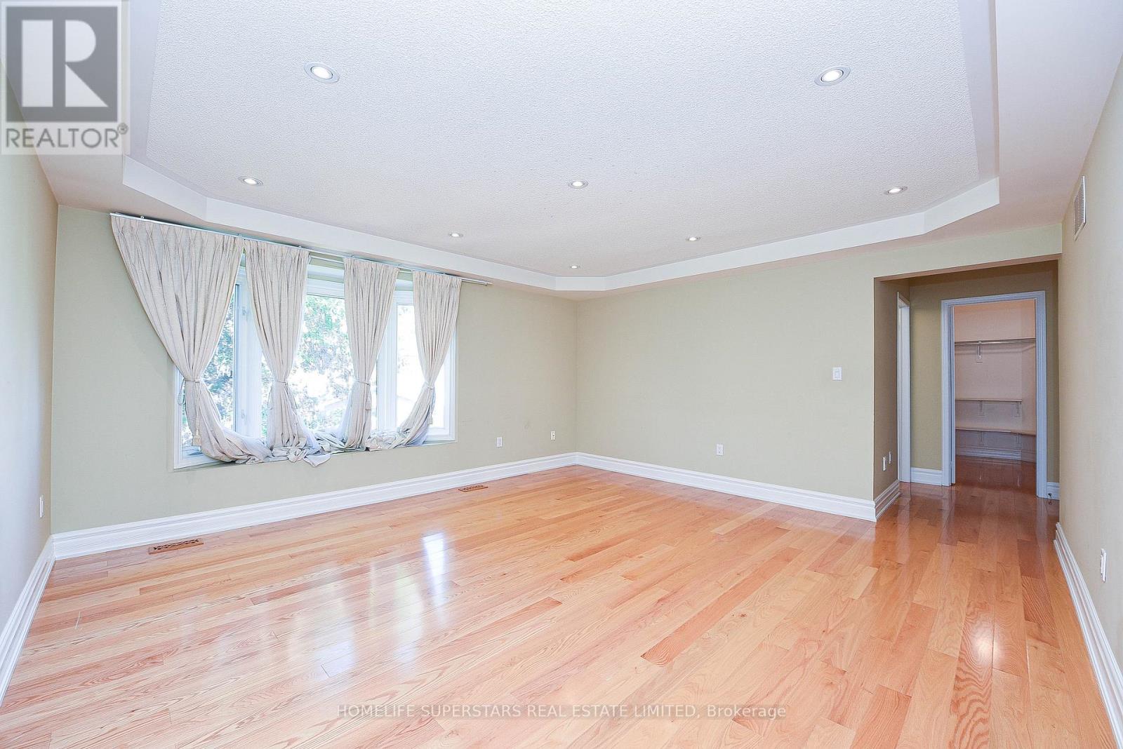 1649 Westbridge Way, Mississauga, Ontario  L5N 7S8 - Photo 20 - W12420288