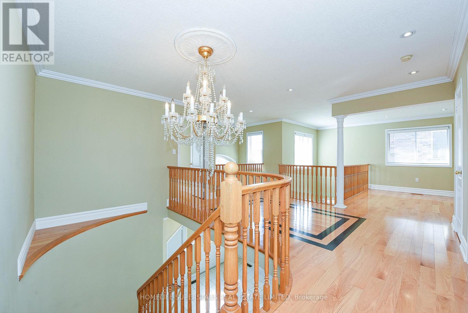 1649 Westbridge Way, Mississauga, Ontario  L5N 7S8 - Photo 16 - W12420288