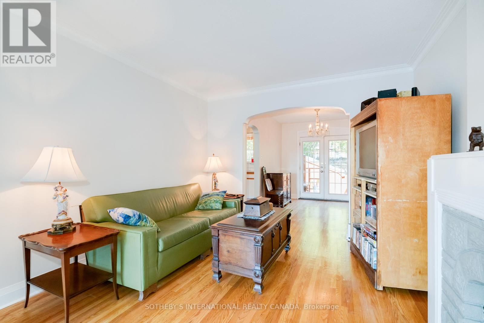 930 Eglinton Avenue E, Toronto, Ontario  M4G 2L3 - Photo 10 - C12452803