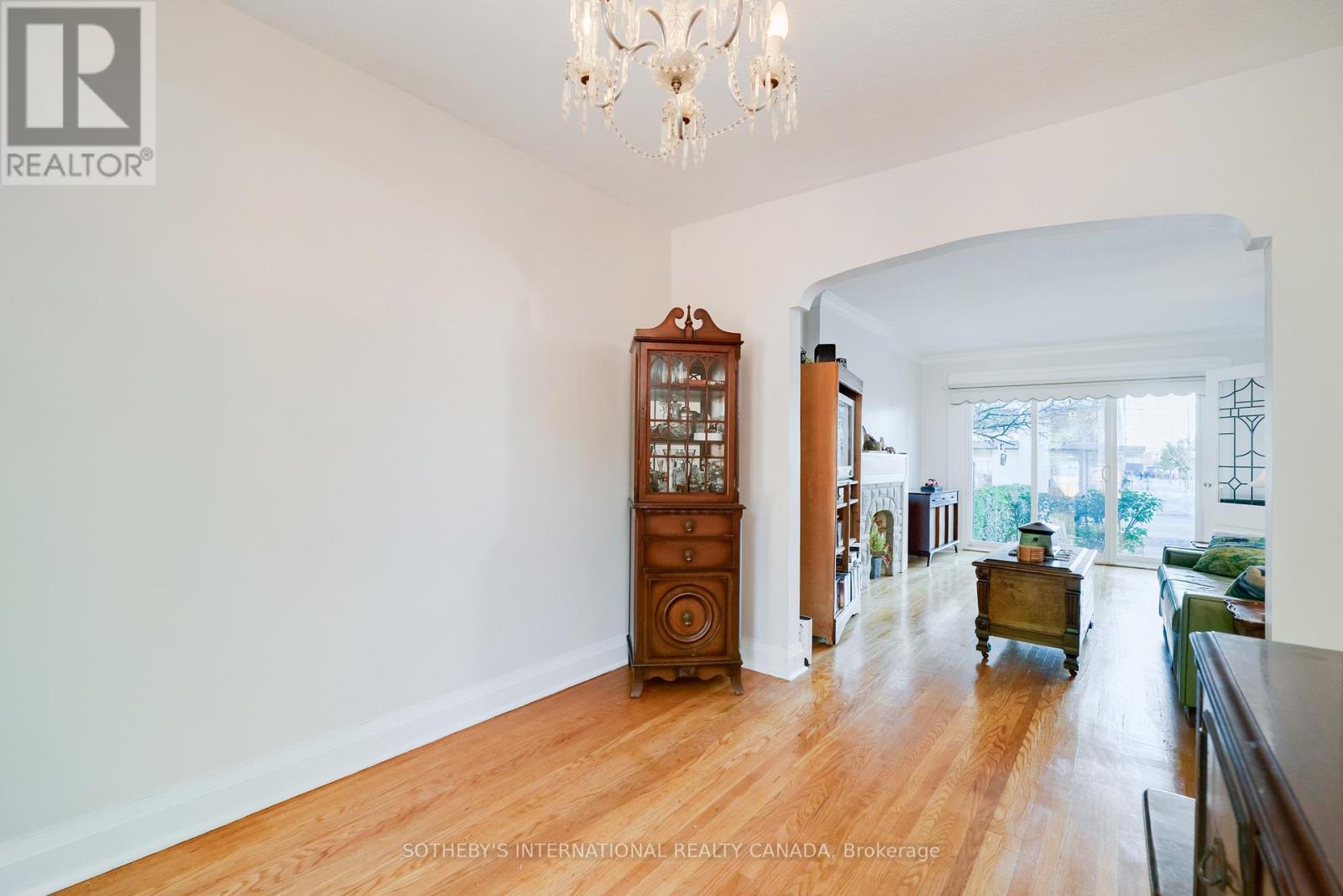 930 Eglinton Avenue E, Toronto, Ontario  M4G 2L3 - Photo 16 - C12452803