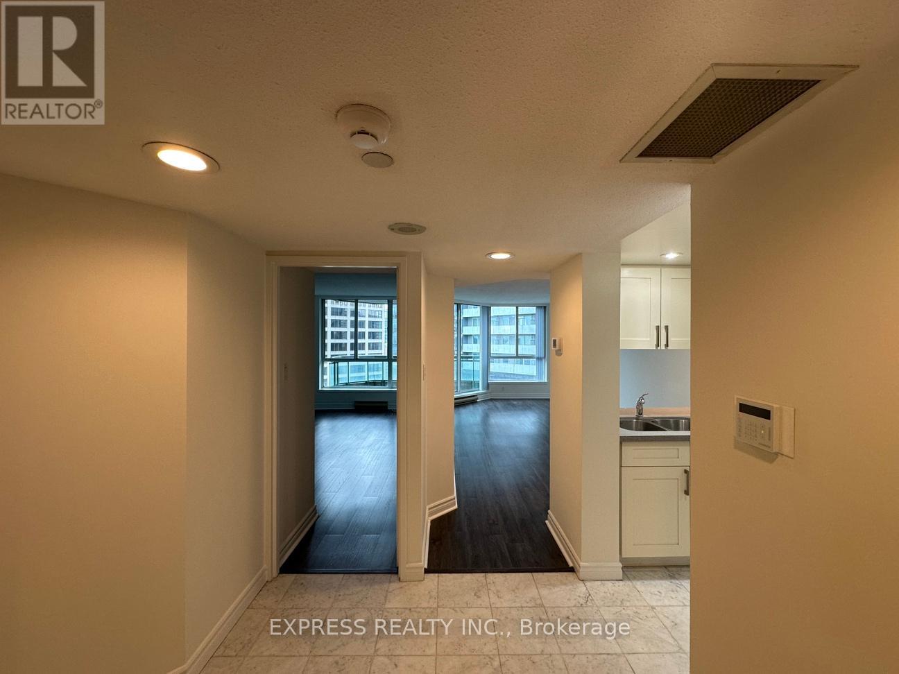 2702 - 38 Elm Street, Toronto, Ontario  M5G 2K5 - Photo 1 - C12452813