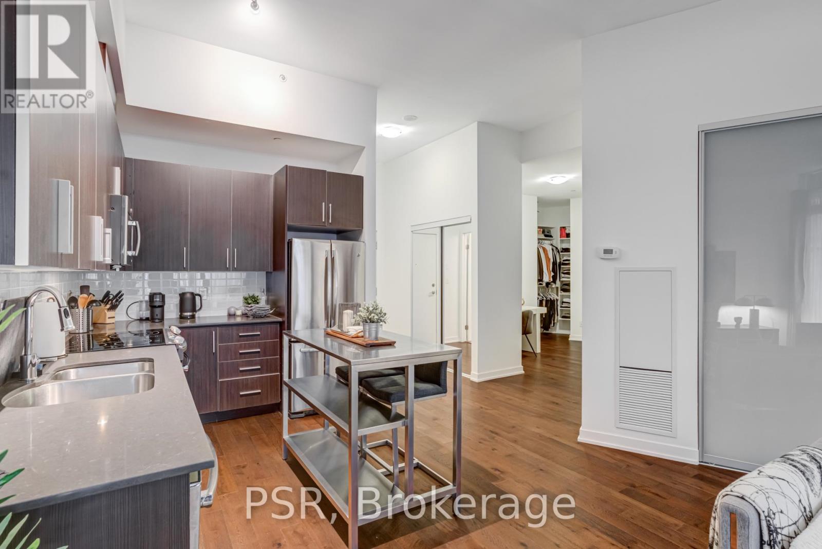 630 - 20 Bruyeres Mews, Toronto, Ontario  M5V 0G8 - Photo 10 - C12452826