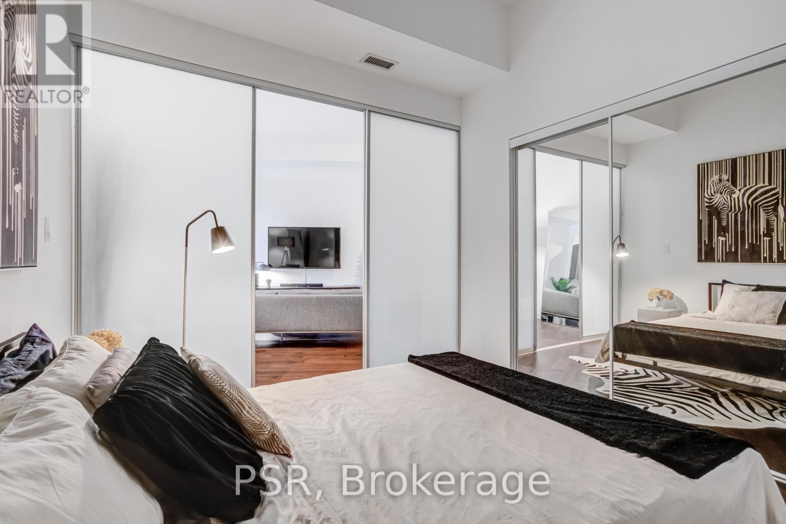 630 - 20 Bruyeres Mews, Toronto, Ontario  M5V 0G8 - Photo 21 - C12452826