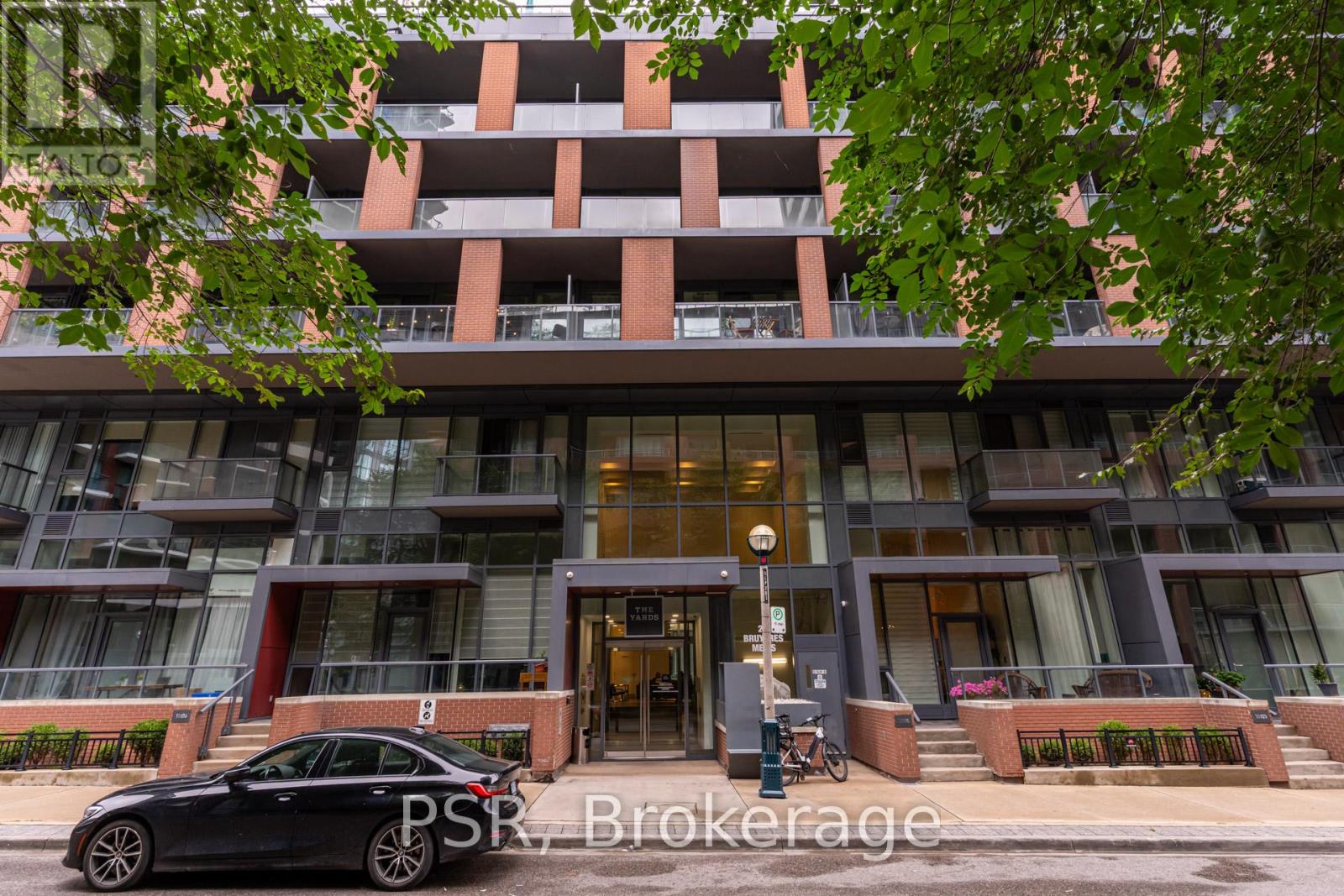 630 - 20 Bruyeres Mews, Toronto, Ontario  M5V 0G8 - Photo 3 - C12452826