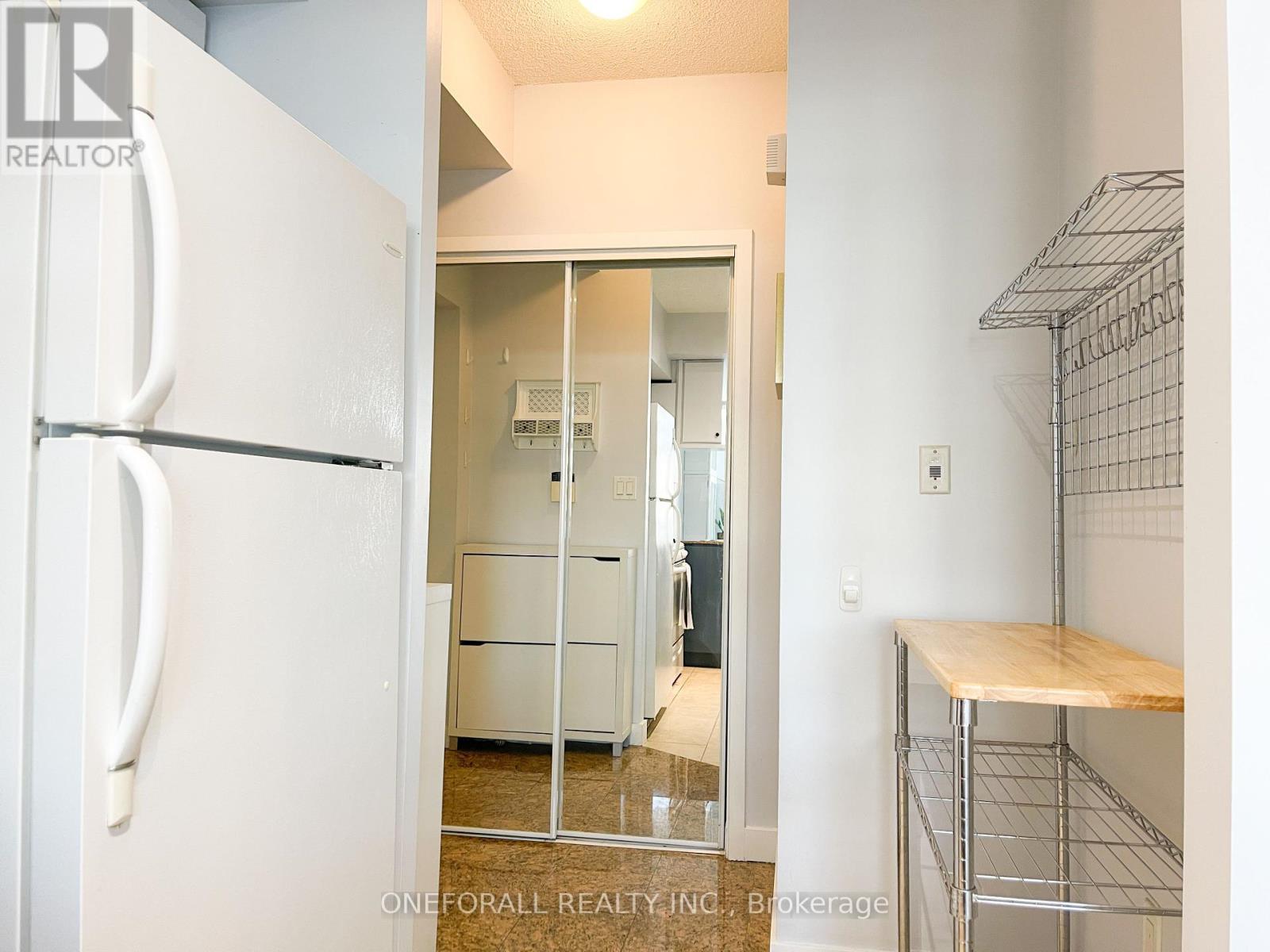 1605 - 10 Navy Wharf Court, Toronto, Ontario  M5V 3V2 - Photo 11 - C12452858