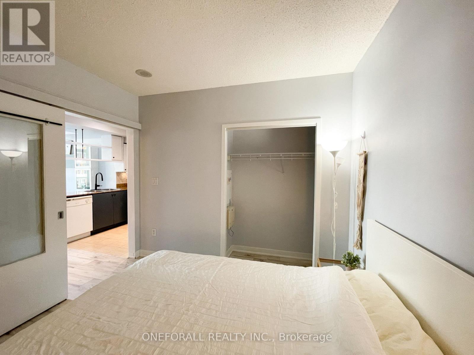 1605 - 10 Navy Wharf Court, Toronto, Ontario  M5V 3V2 - Photo 19 - C12452858