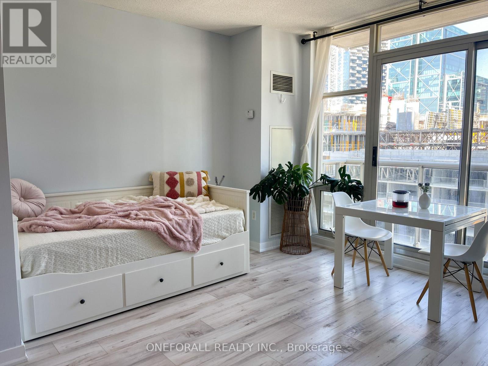 1605 - 10 Navy Wharf Court, Toronto, Ontario  M5V 3V2 - Photo 7 - C12452858