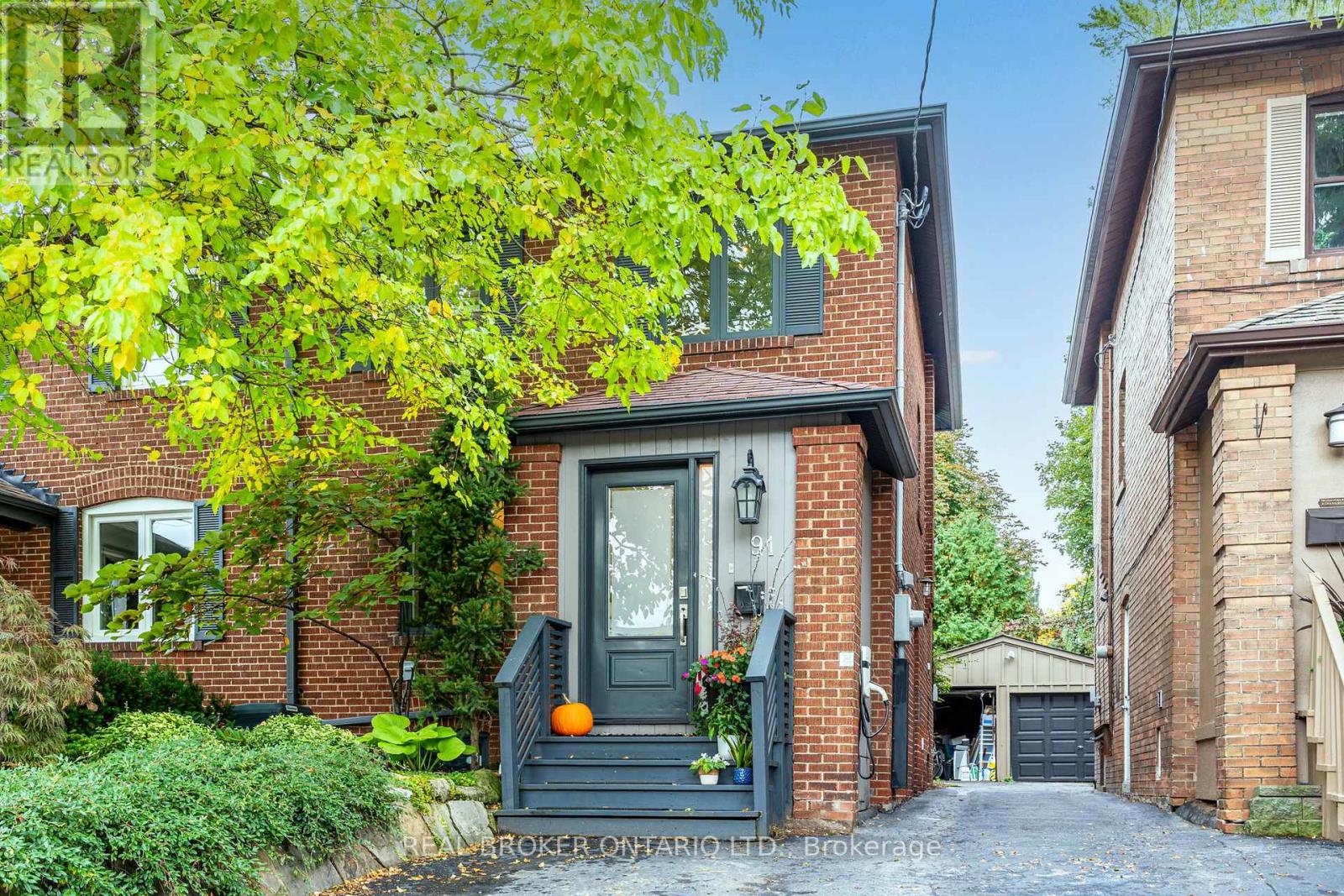 91 Lawrence Avenue, Toronto, Ontario  M5M 1A7 - Photo 1 - C12452879
