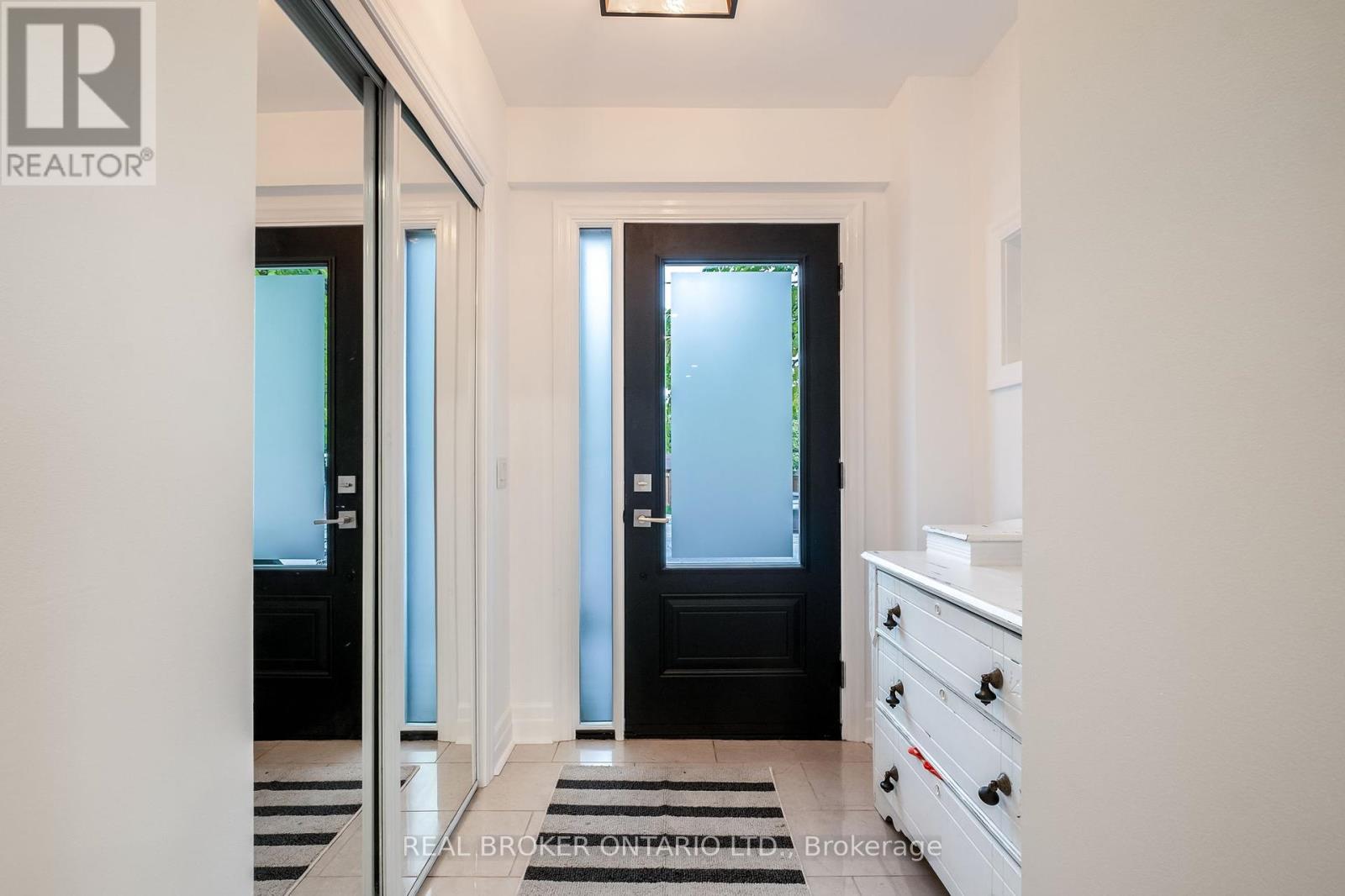 91 Lawrence Avenue, Toronto, Ontario  M5M 1A7 - Photo 10 - C12452879
