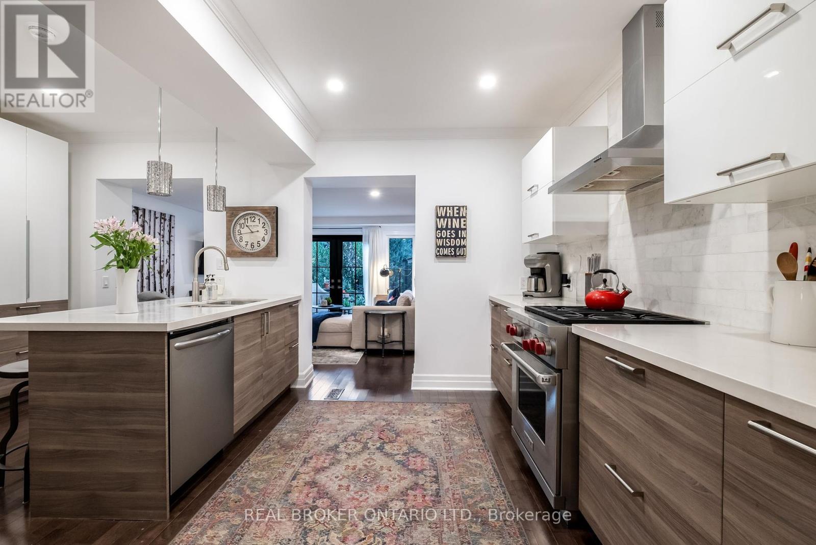 91 Lawrence Avenue, Toronto, Ontario  M5M 1A7 - Photo 16 - C12452879